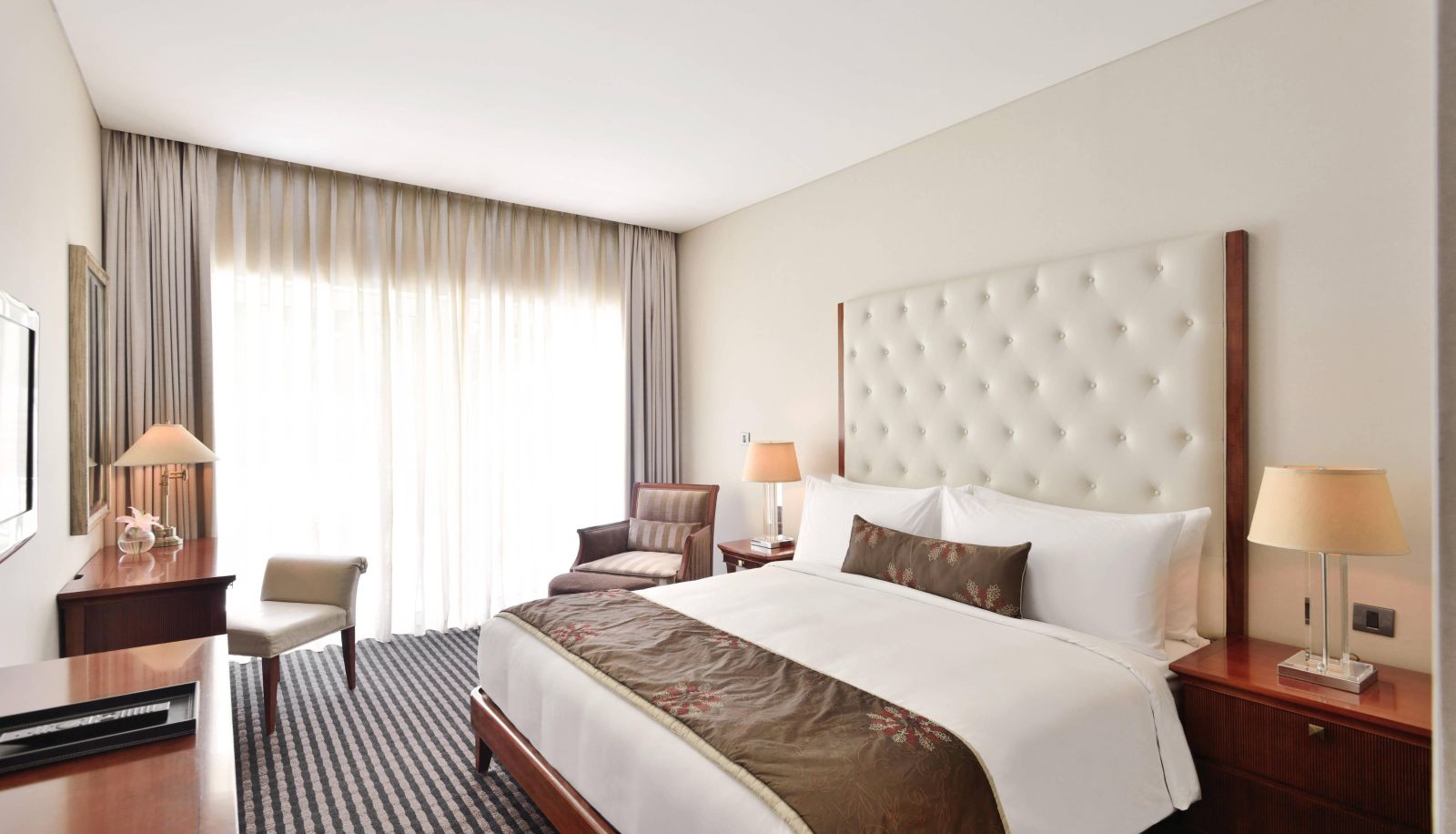 Zimmer - Marriott Suites Pune