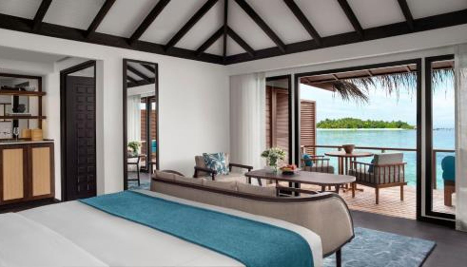 Camera - Anantara Veli Maldives Resort - Adults Only Resort & Spa
