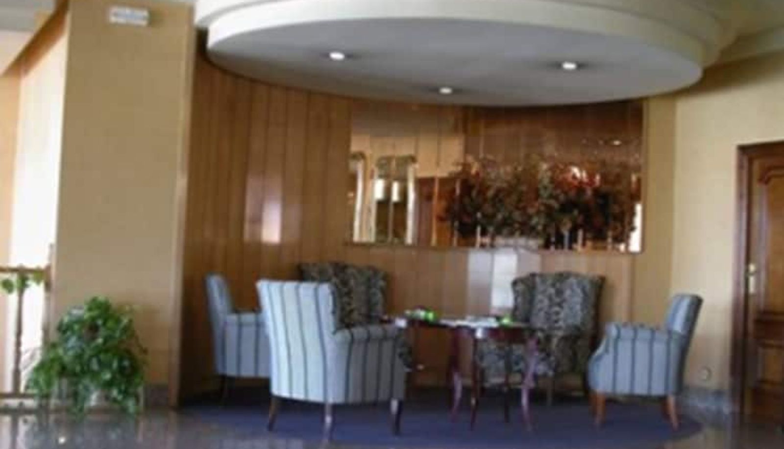 Hall - Hotel Galaico