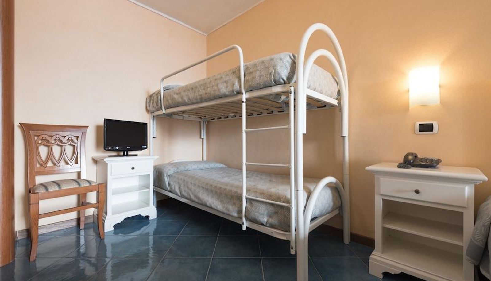 Habitación económica (individual) - Hotel Doria