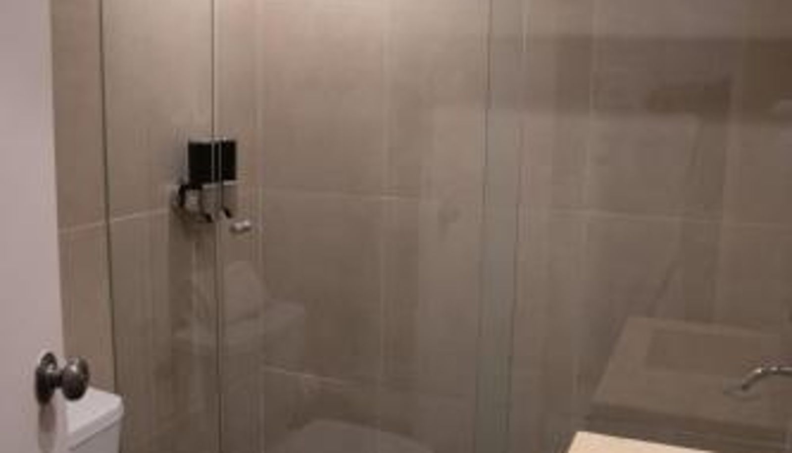Badezimmer - Urbana Class Hotel