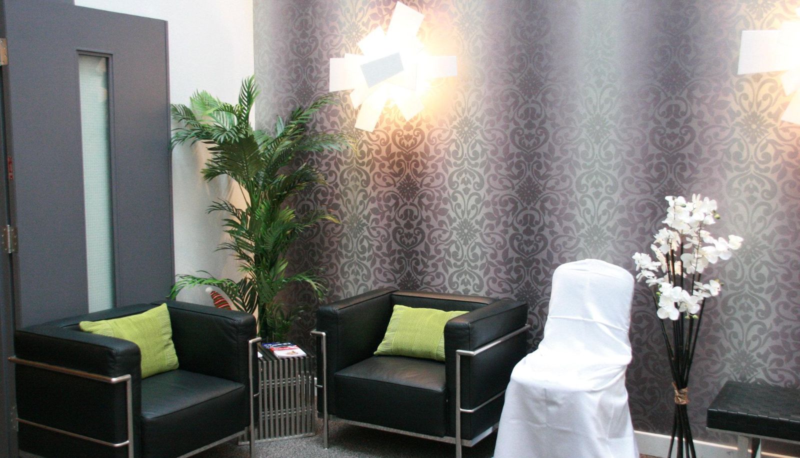 Conference room - HOTEL METRO