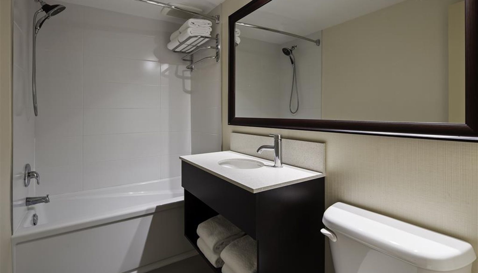 Habitación - Best Western Plus Montreal Downtown-Hotel Europa