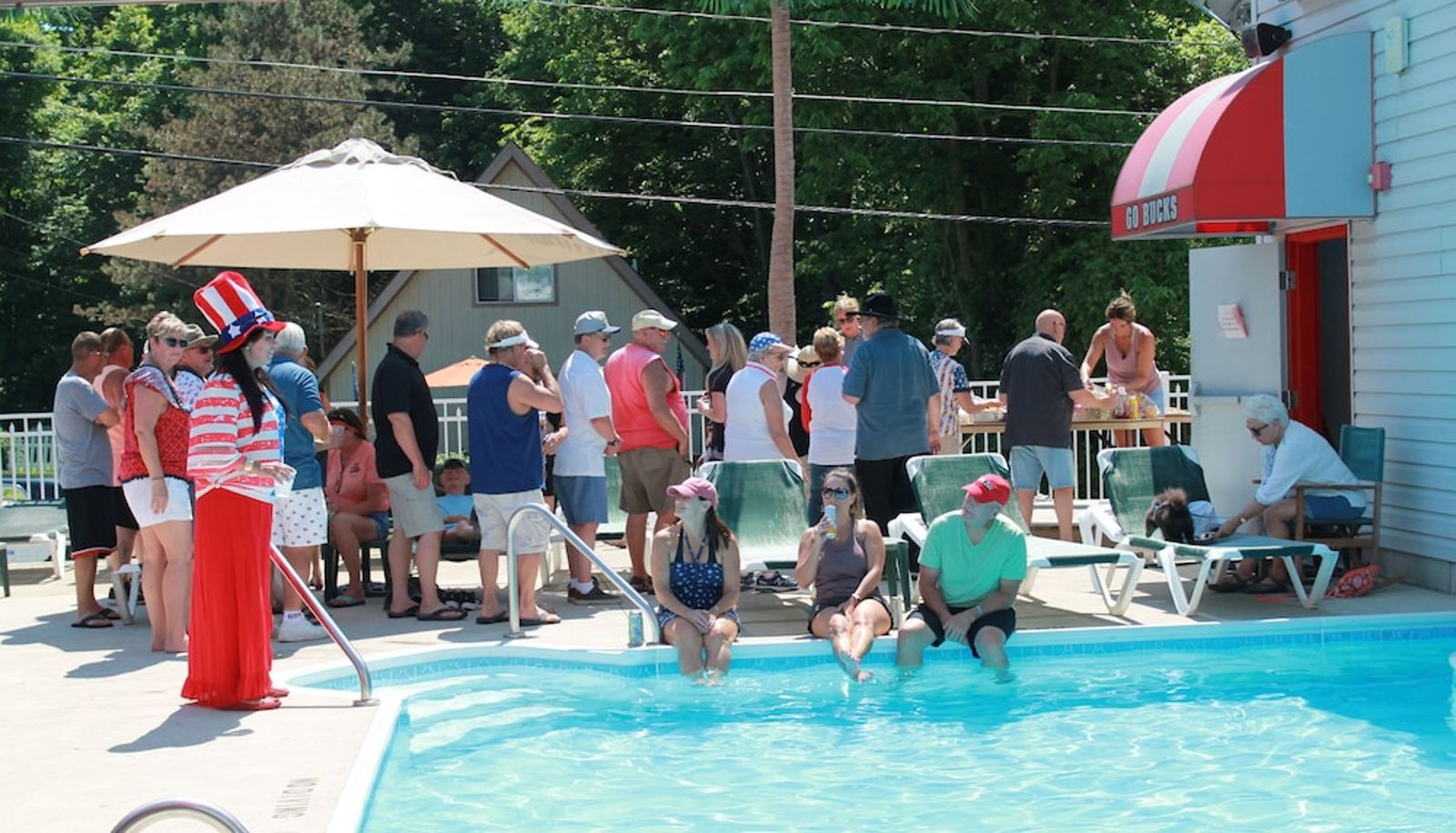 Pool - Bay Lodging Partners LLC