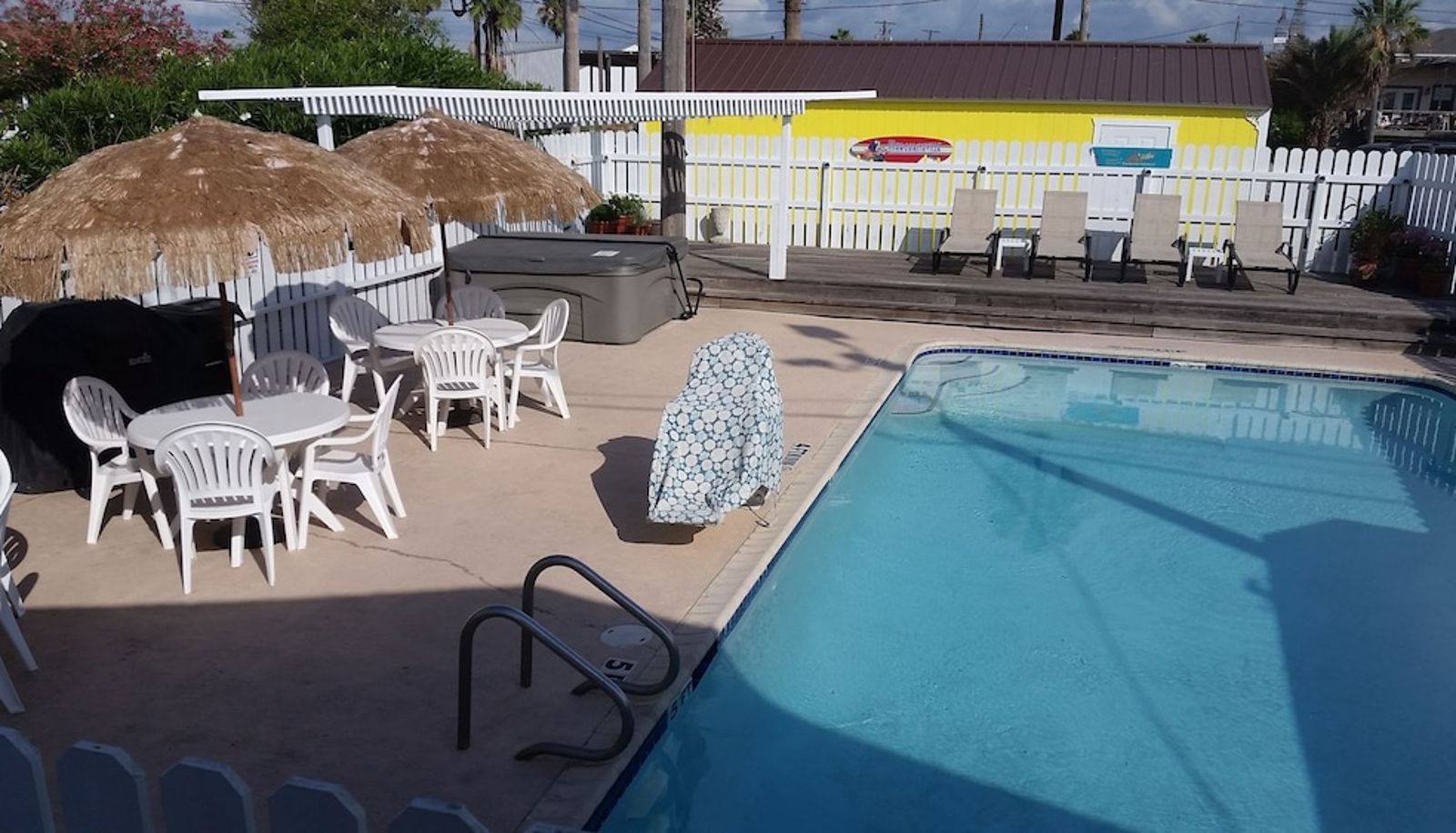 Piscine - Amelia's Landing Hotel