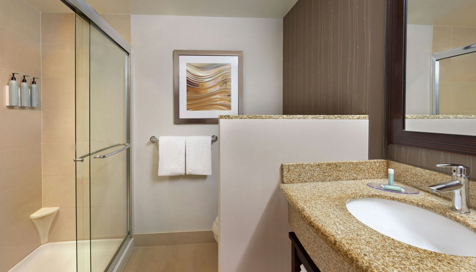 Zimmer - Courtyard by Marriott Kingston Highway 401 Division Street