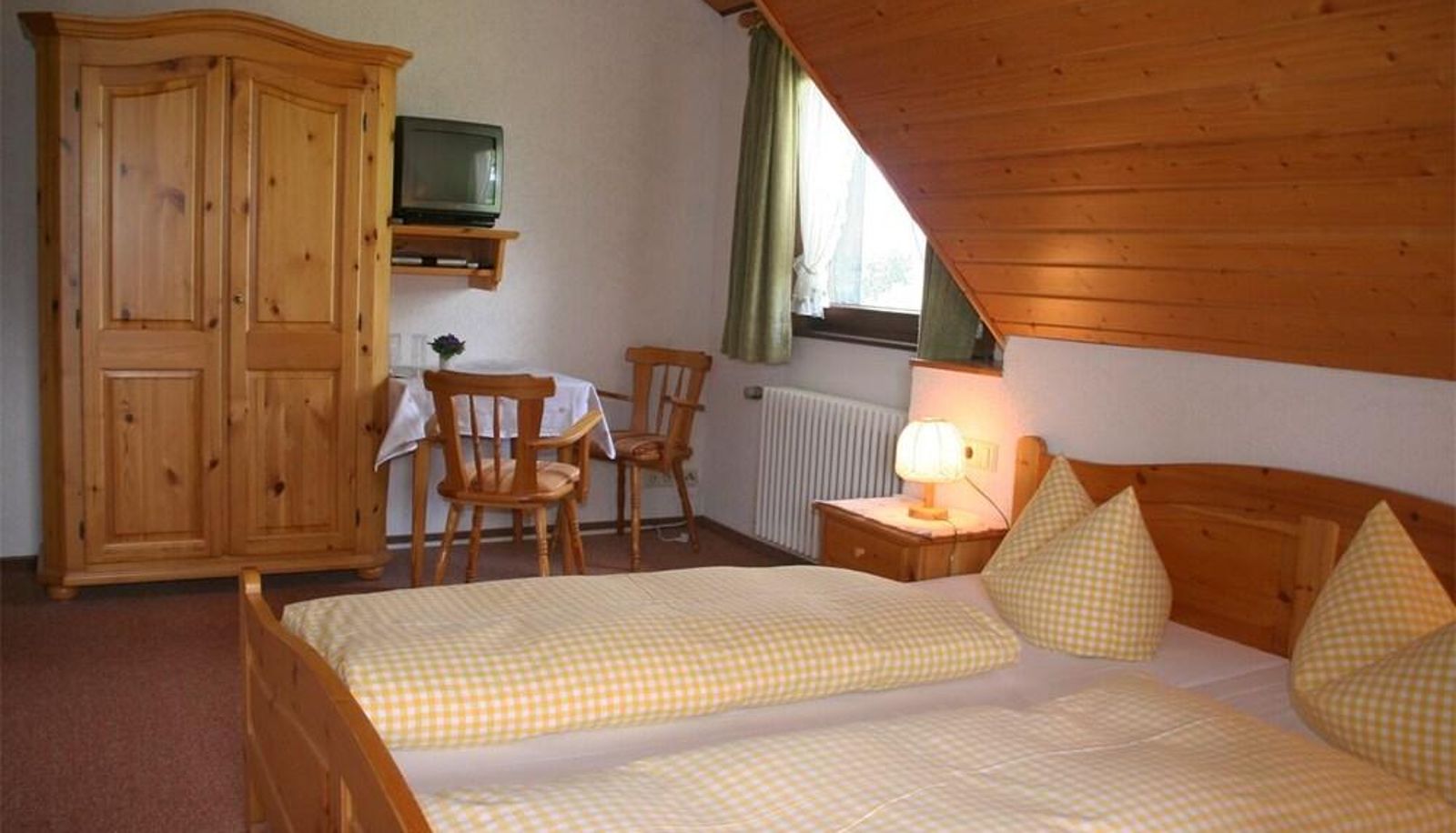 Standard room - GASTHAUS SCHWEIZERHOF Gasthaus