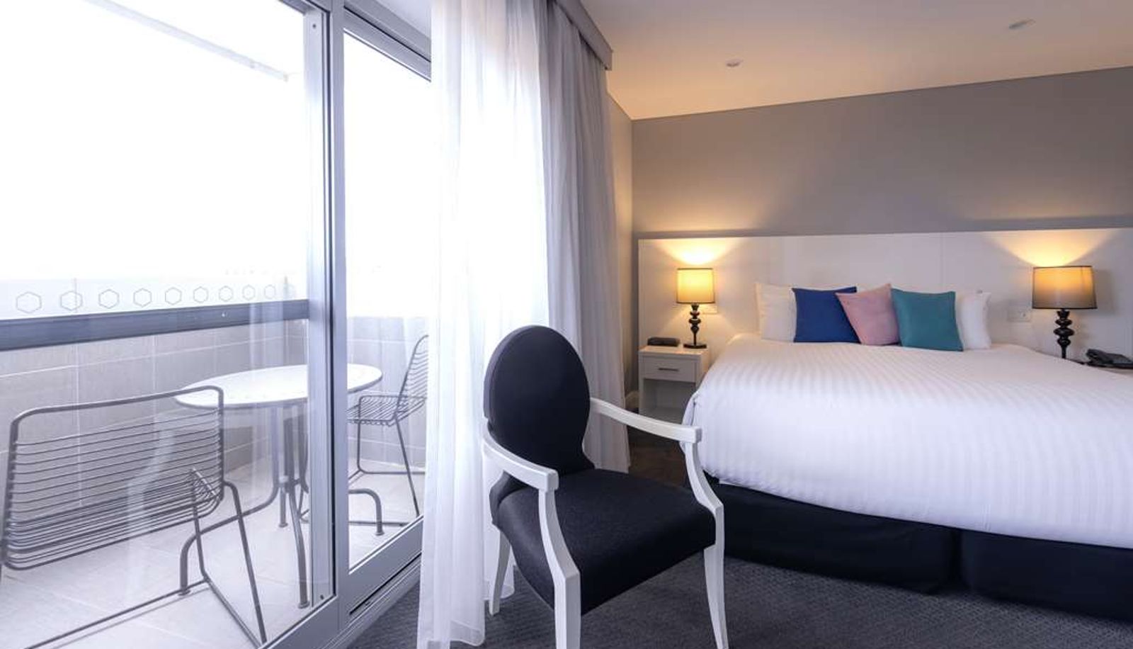 Room - Canberra Rex Hotel