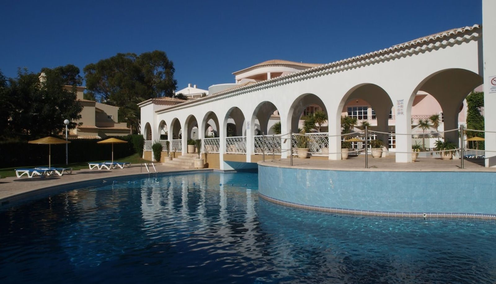 Pool - Clube Vilarosa