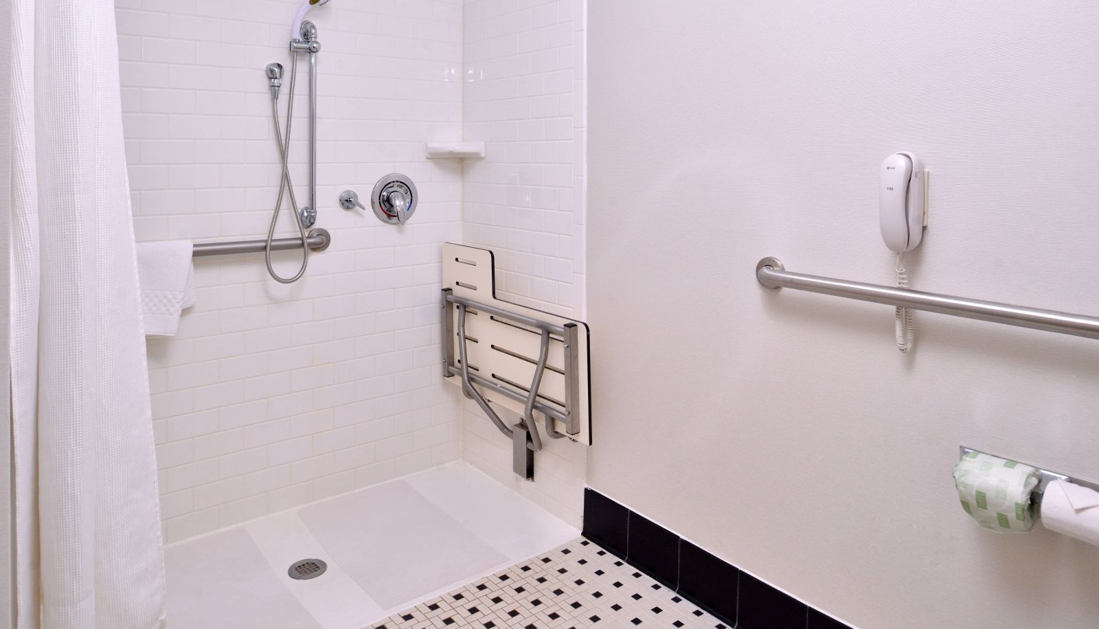 Camera - Fairfield Inn and Suites by Marriott Raleigh-Durham Airport Brier Creek