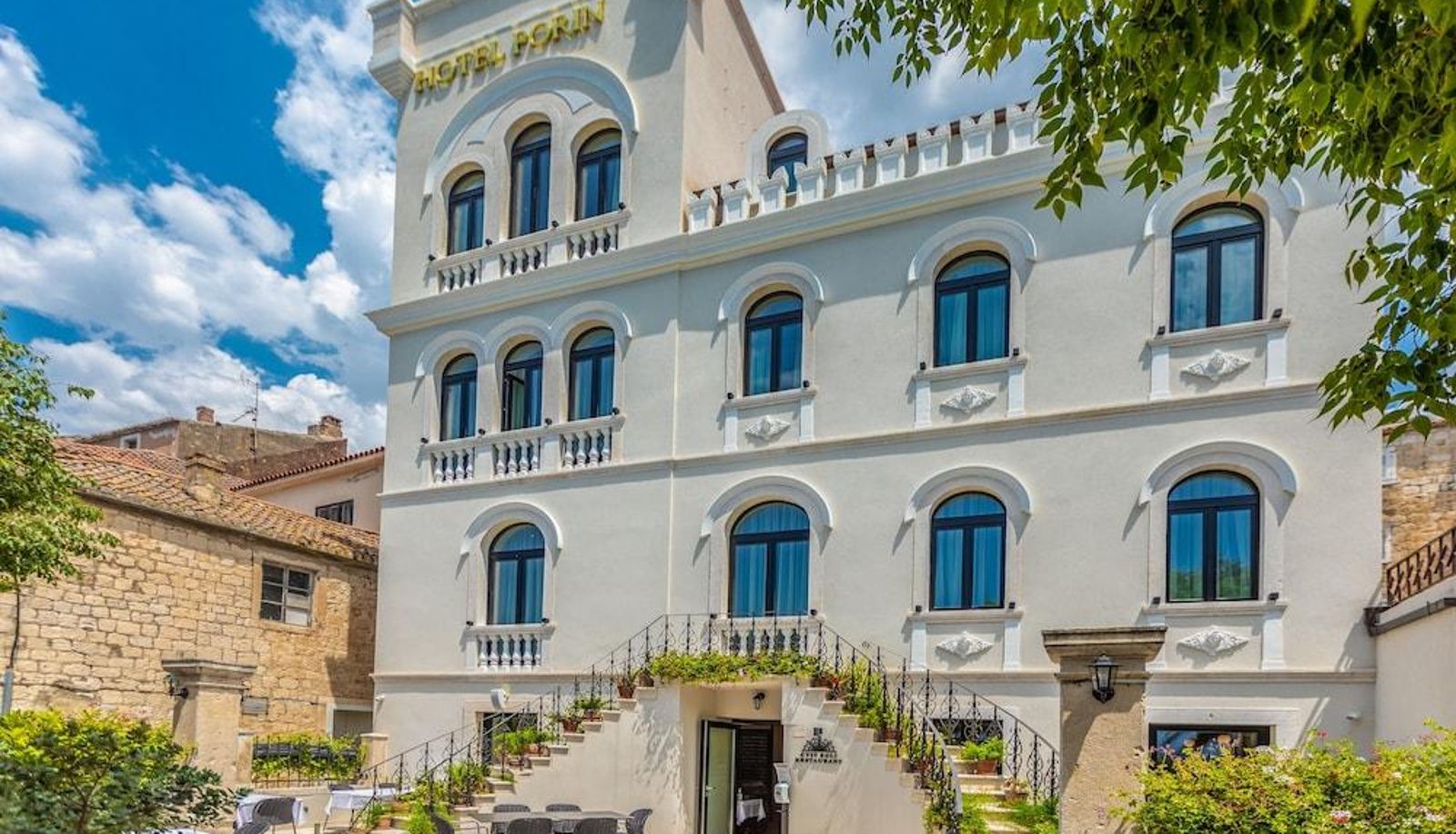 Zewnętrzna część hotelu - Heritage Hotel Porin