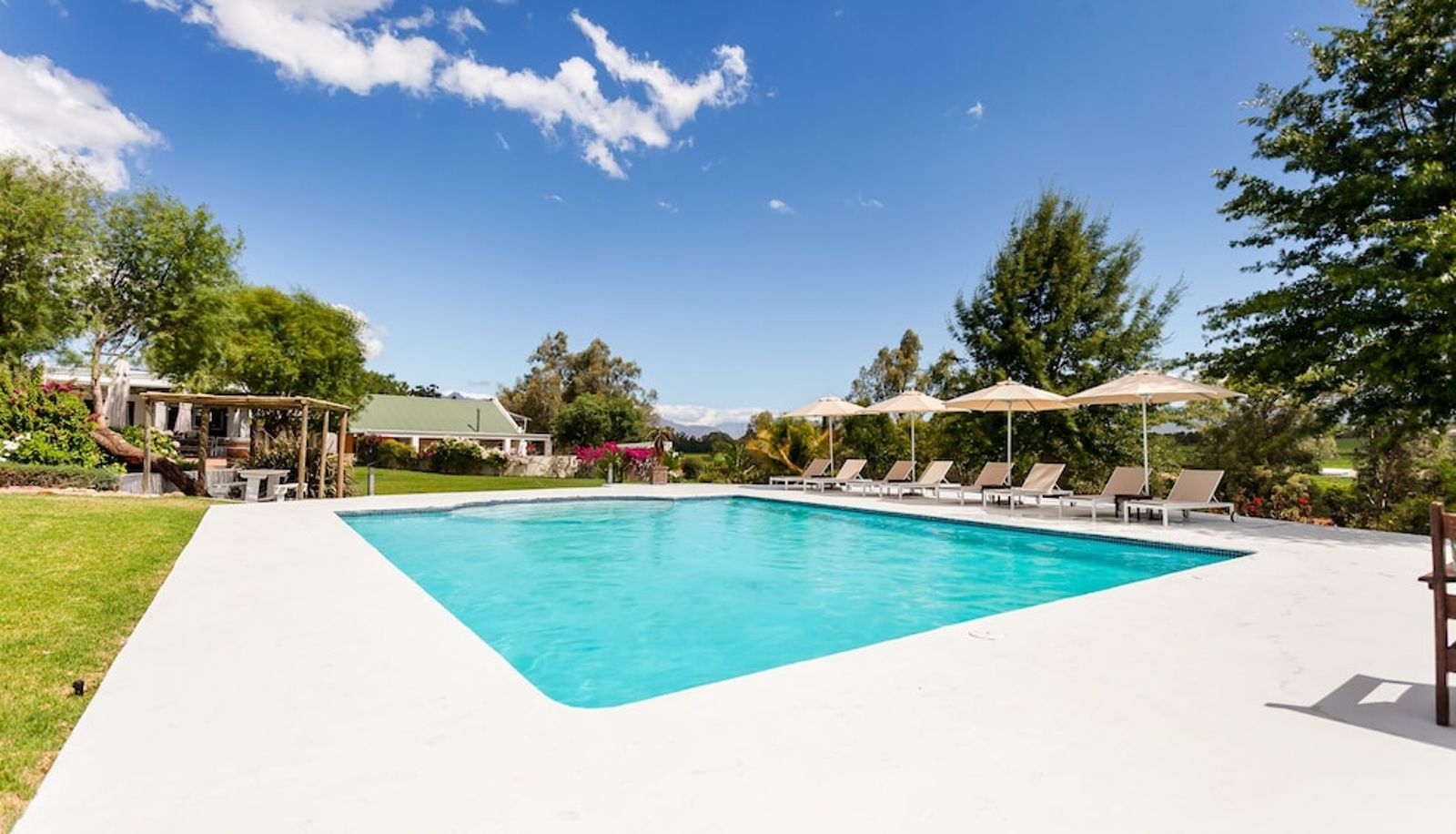 Piscina - Lady Loch Country House