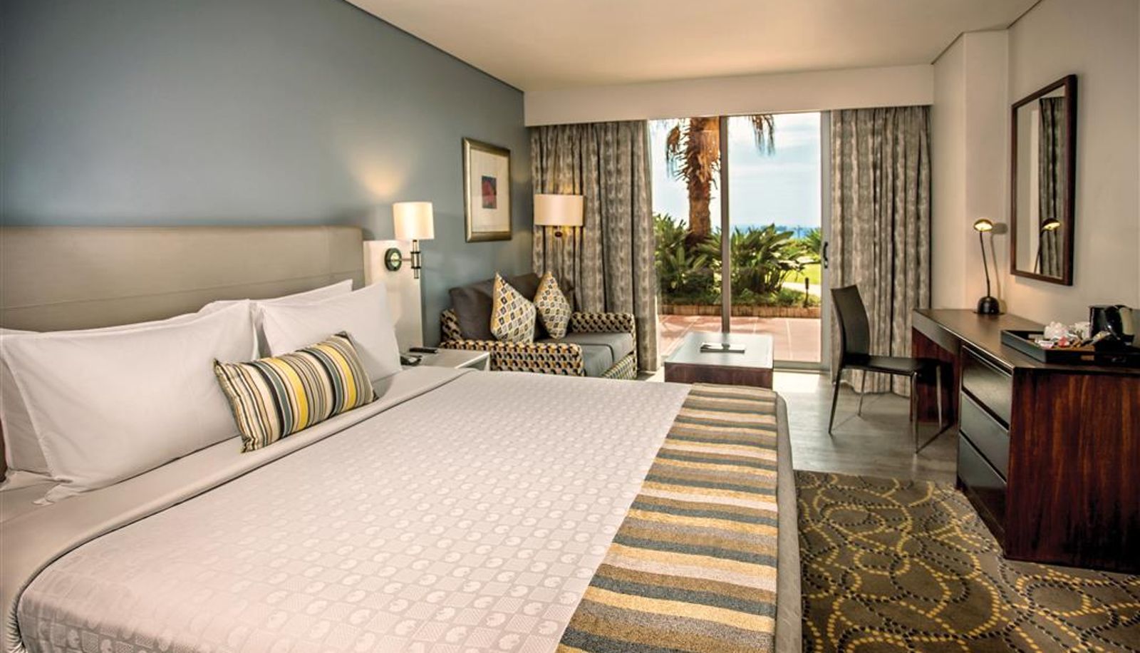 Zimmer - GARDEN COURT SOUTH BEACH