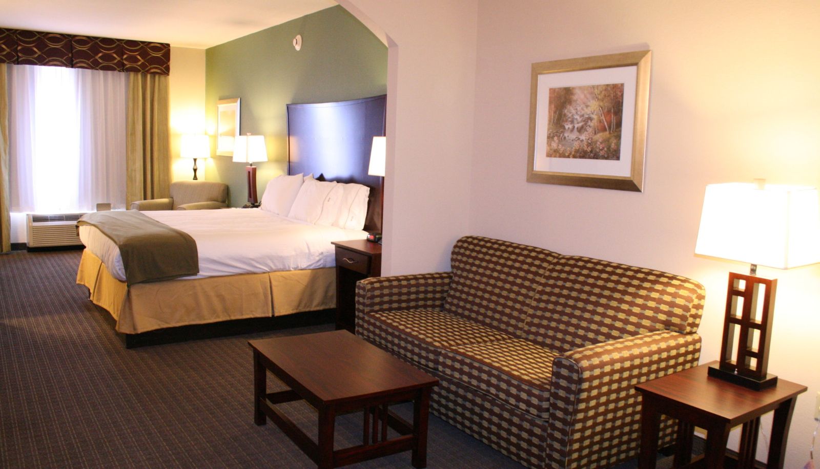 Room - Holiday Inn Express & Suites PRATT by IHG
