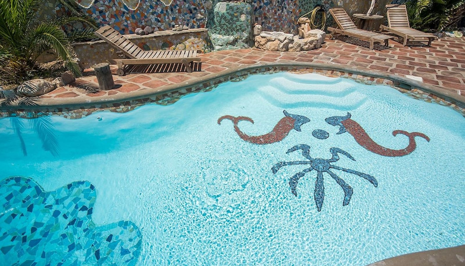 Piscina - Anthippi Guest House