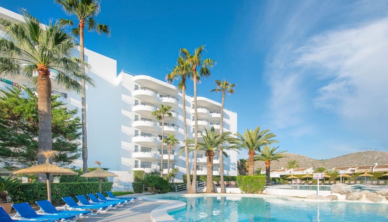 Piscina - Alcudia Beach Apartments