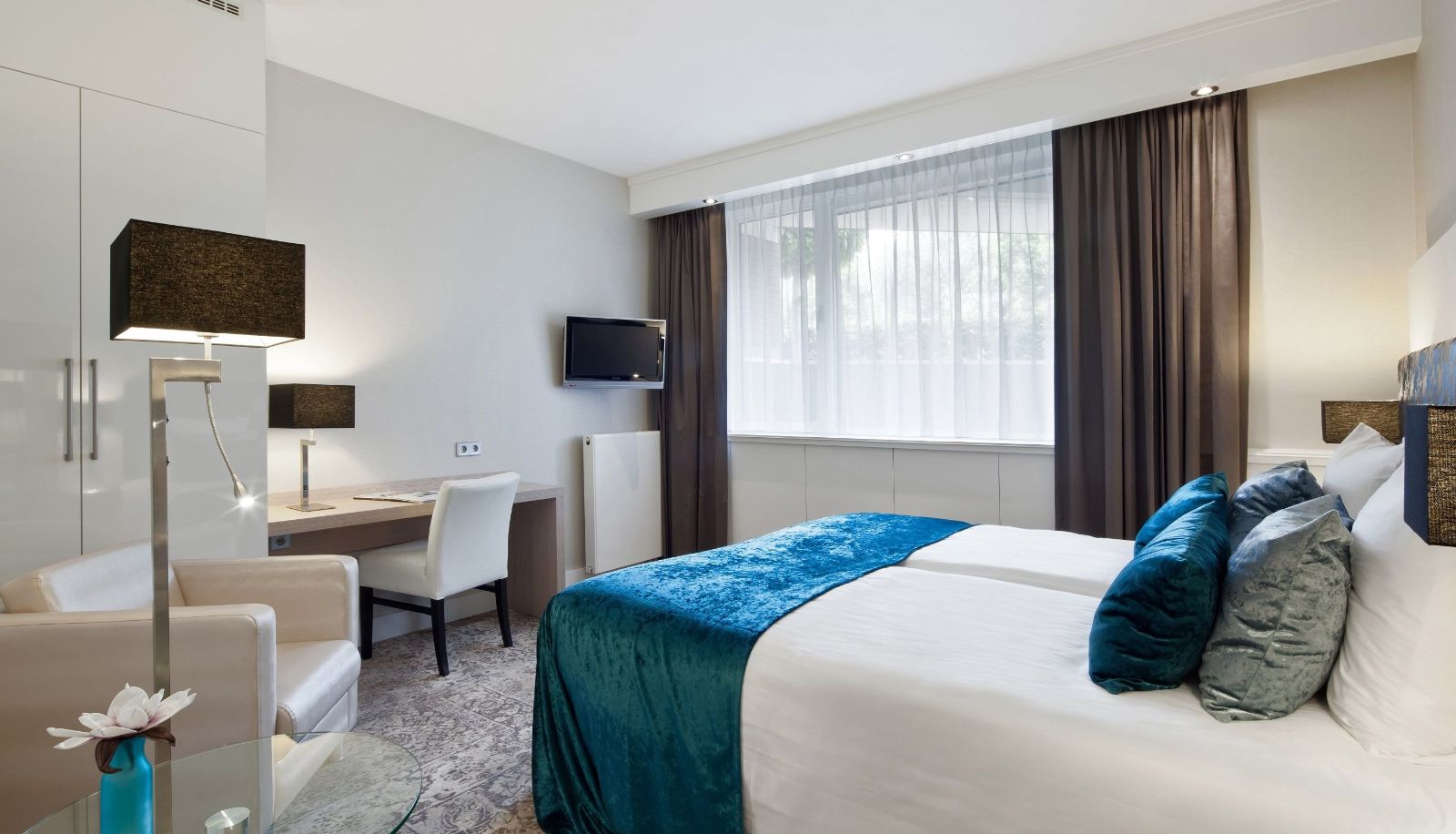 Room - Van der Valk Hotel Leiden