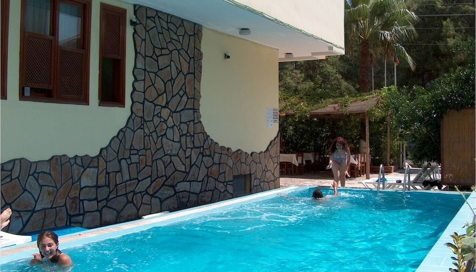 Zwembad - Mahper Hotel