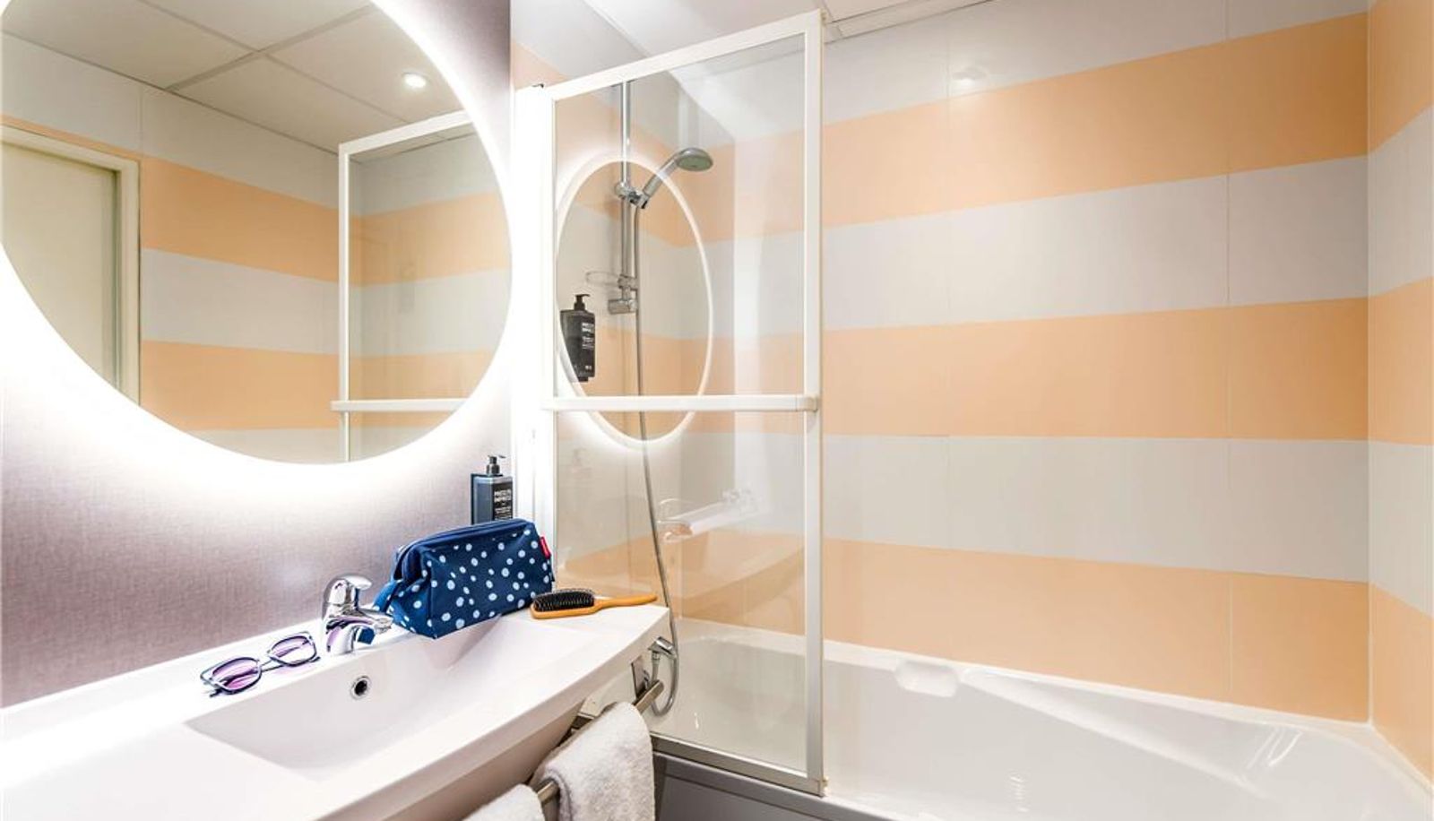 Zimmer - ibis Styles Rennes Cesson