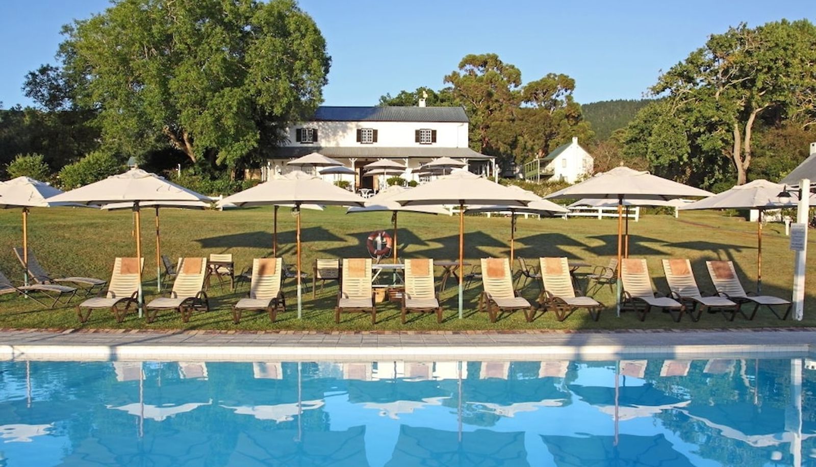 Piscina - Belvidere Manor