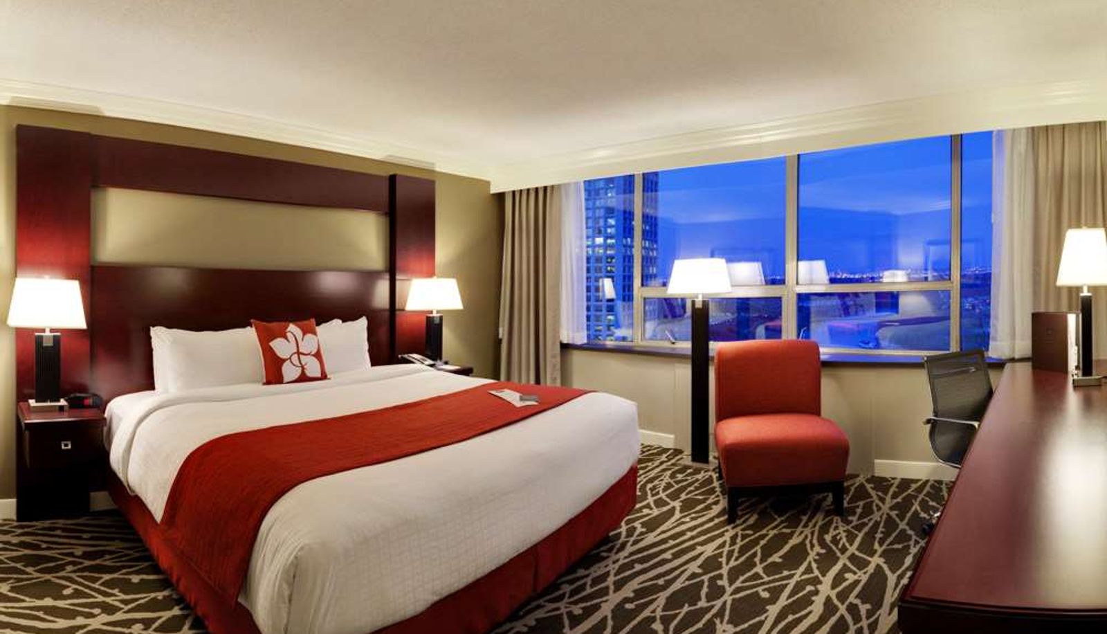 Room - Chateau Lacombe Hotel
