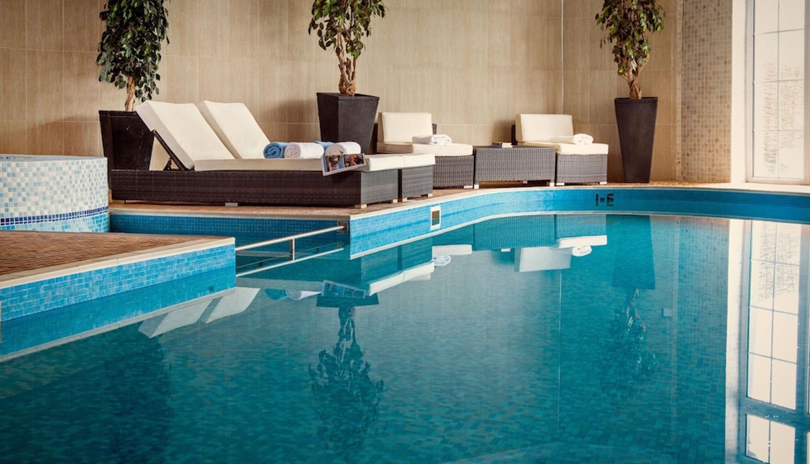 Pool - Balmer Lawn Hotel