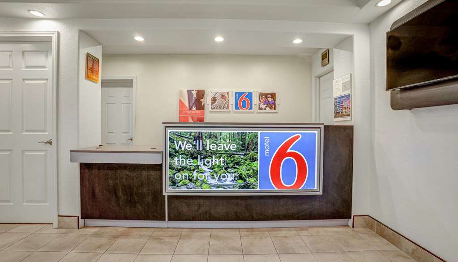 Lobby - Motel 6 Marysville CA