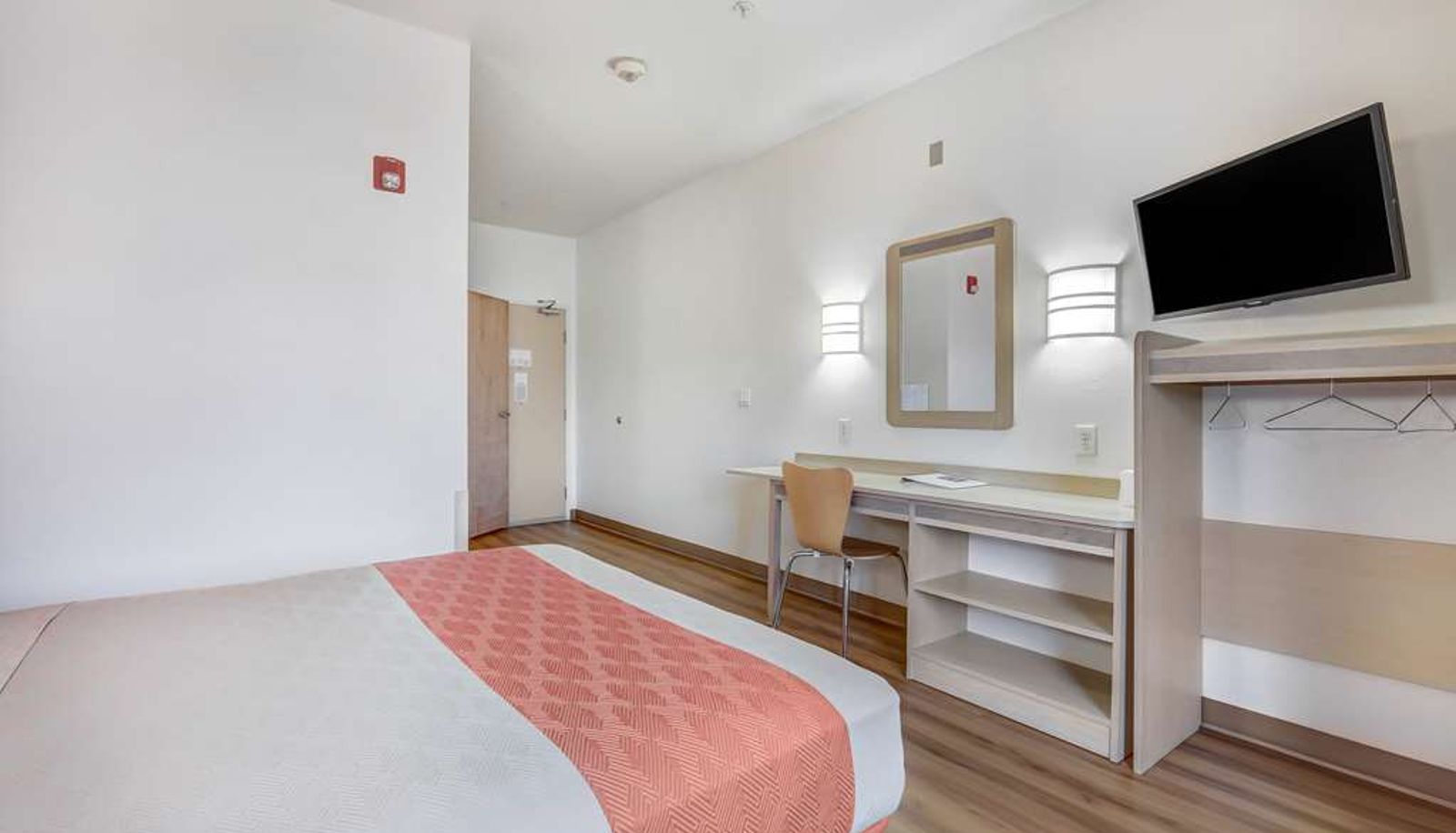 Room - MOTEL 6 ROSEBURG