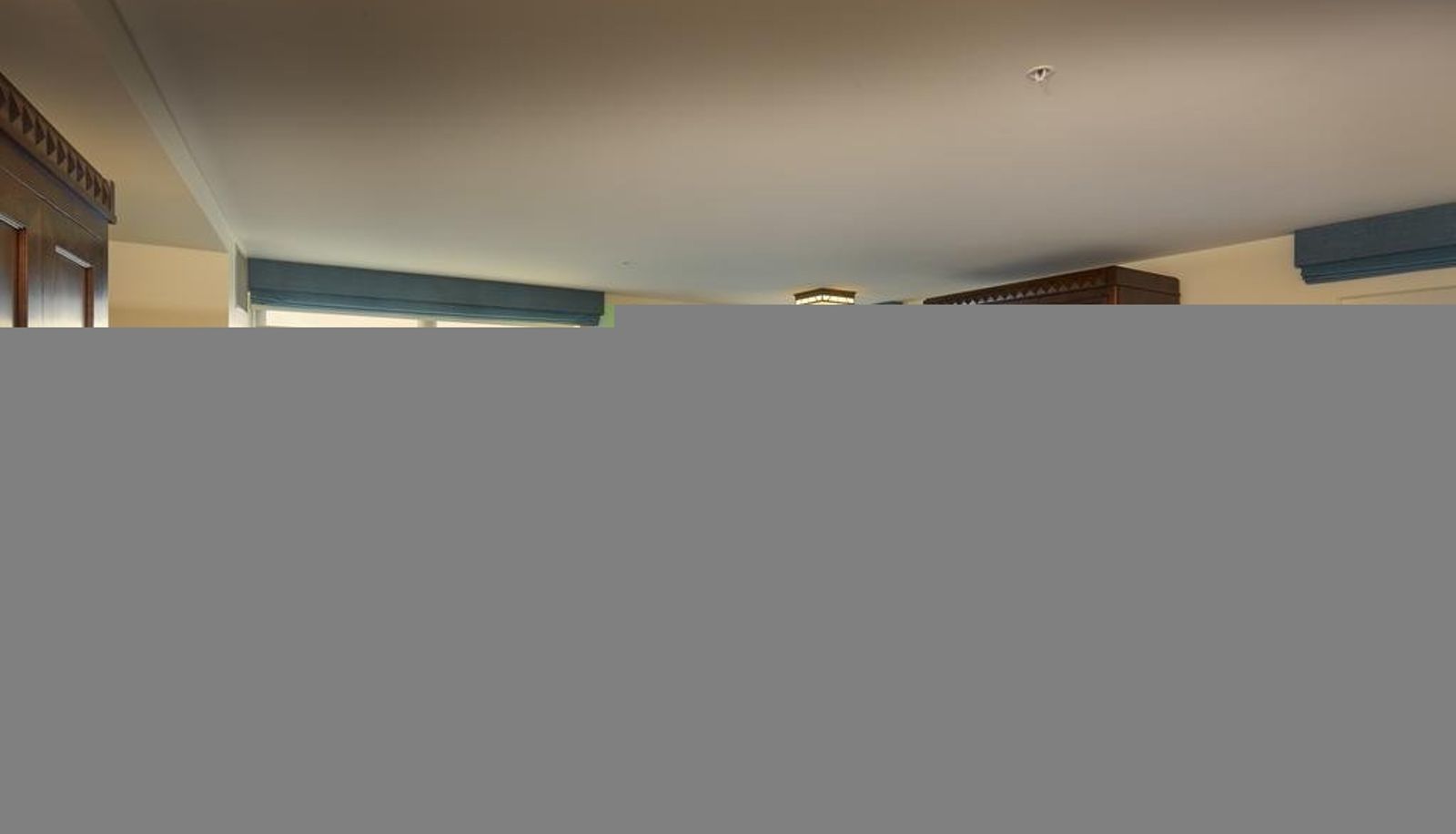 Suite - The Edgewater Hotel