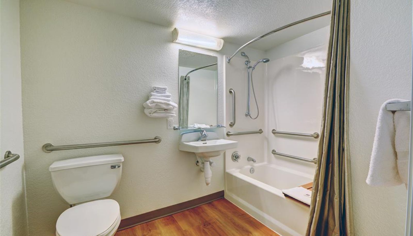 Standardzimmer (Doppel) - MOTEL 6 NEWPORT