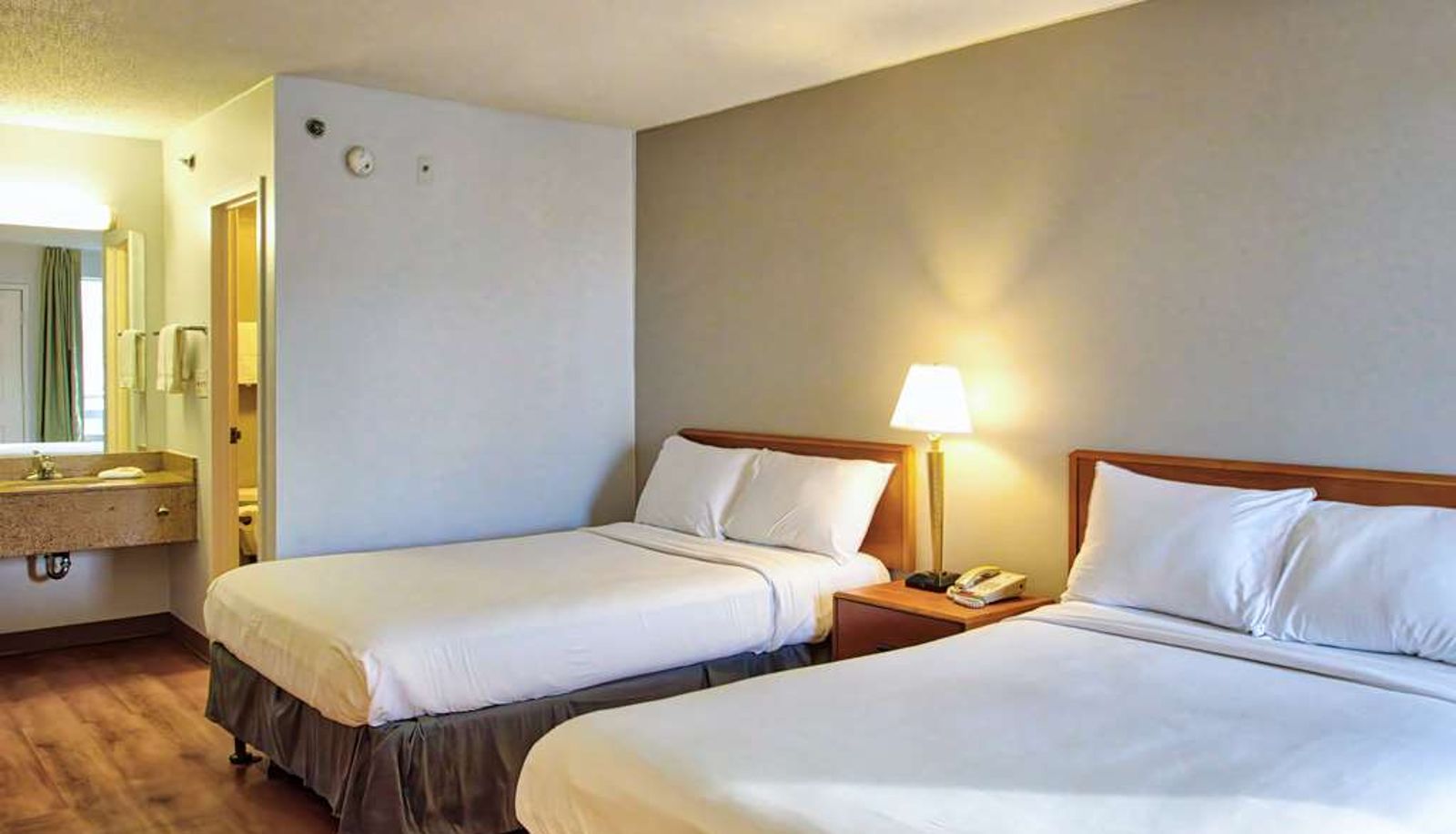 Camera - MOTEL 6 BUFFALO AIRPORT