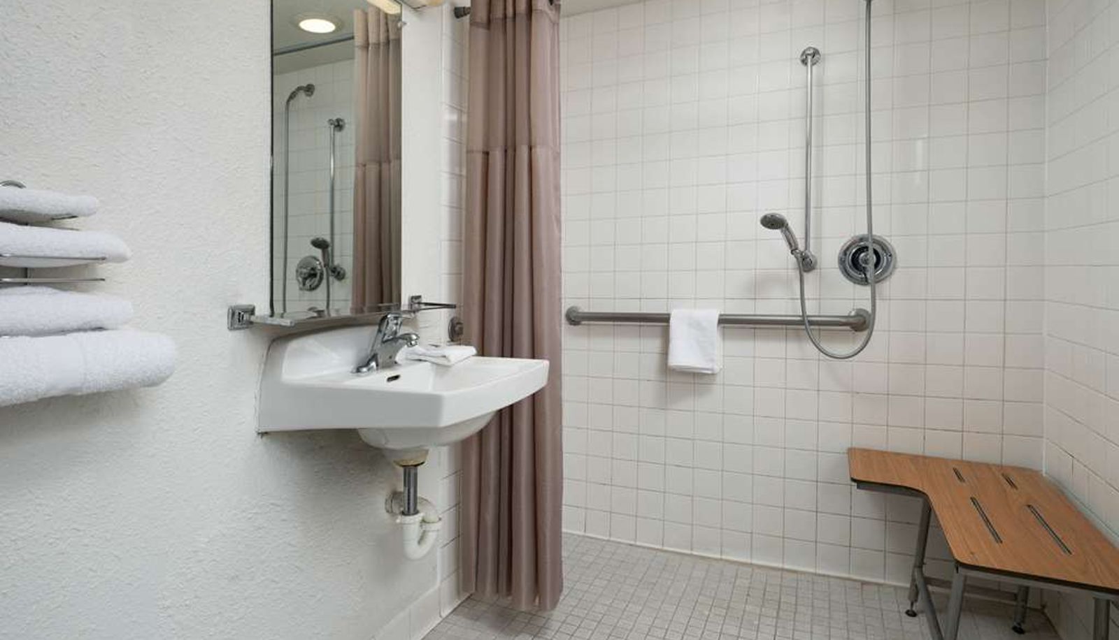 Room - Motel 6 Santa Barbara - Goleta
