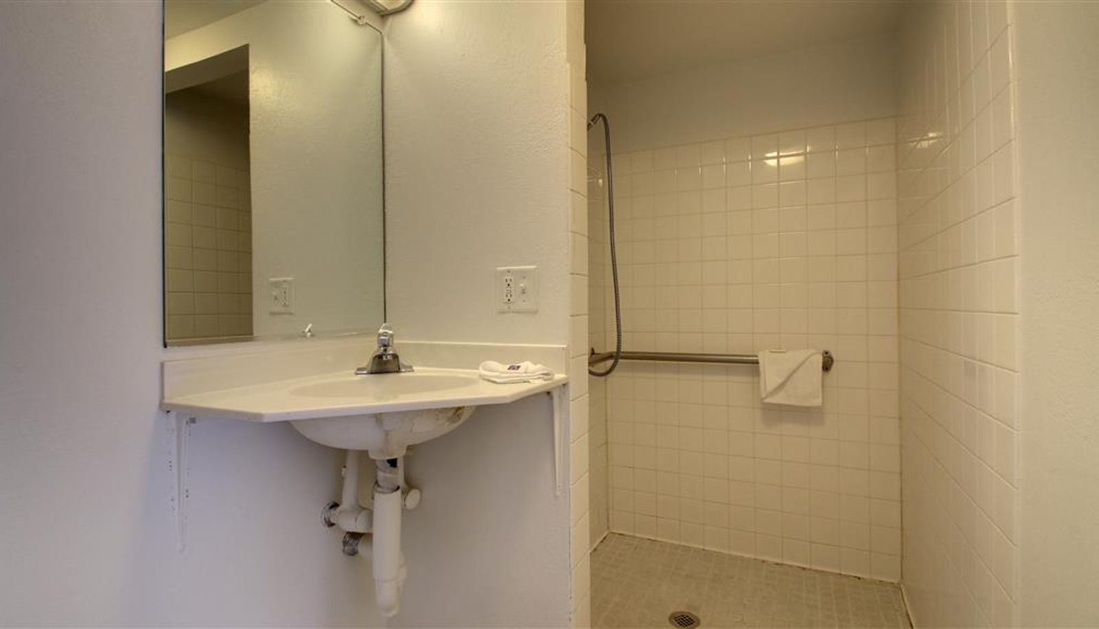 Standard room (double) - MOTEL 6 DES MOINES IA