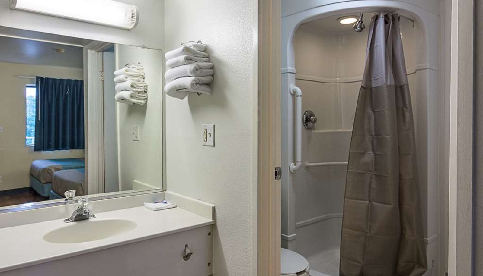 Room - Motel 6 Fredericksburg