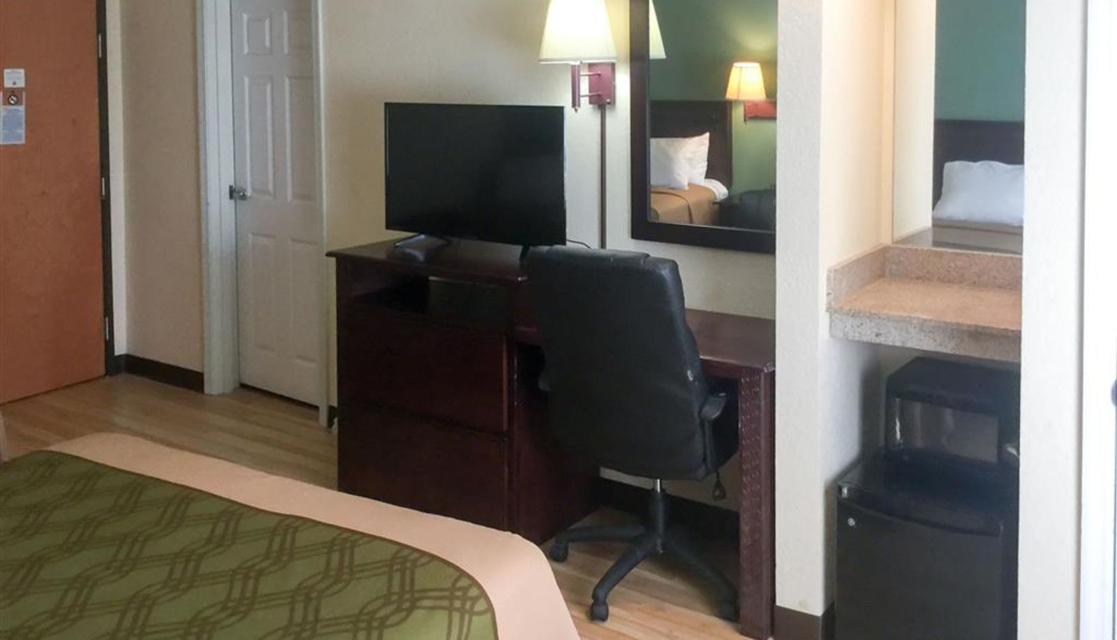 Room - Econo Lodge Harrisburg - Hershey