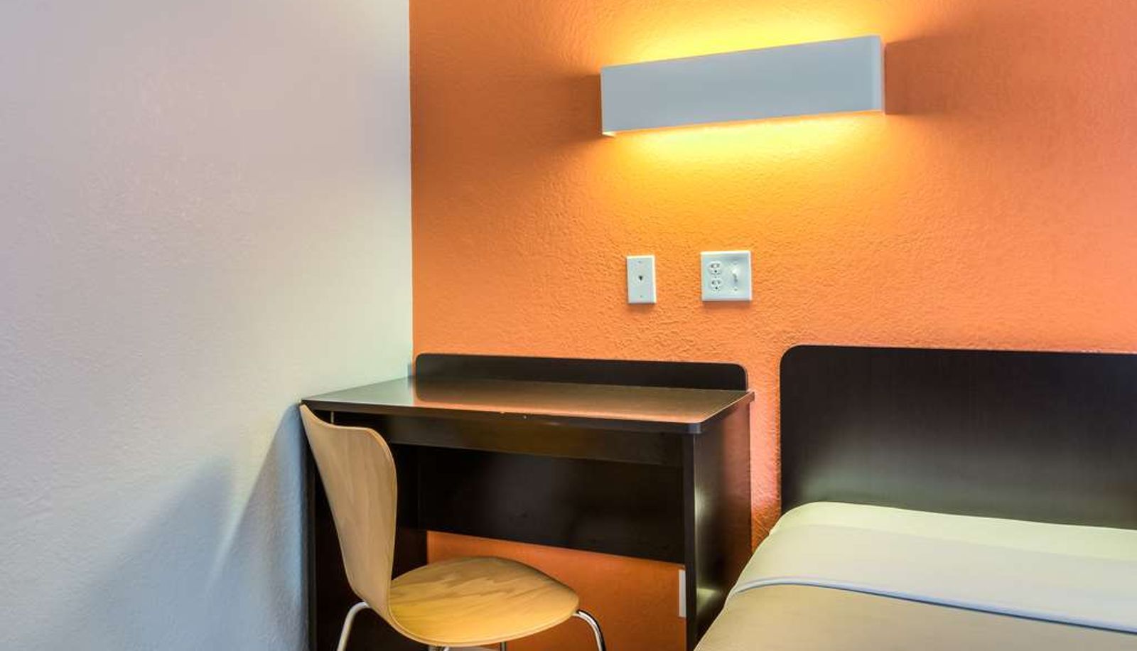 Zimmer - Motel 6 Chicago North Central-Arlin