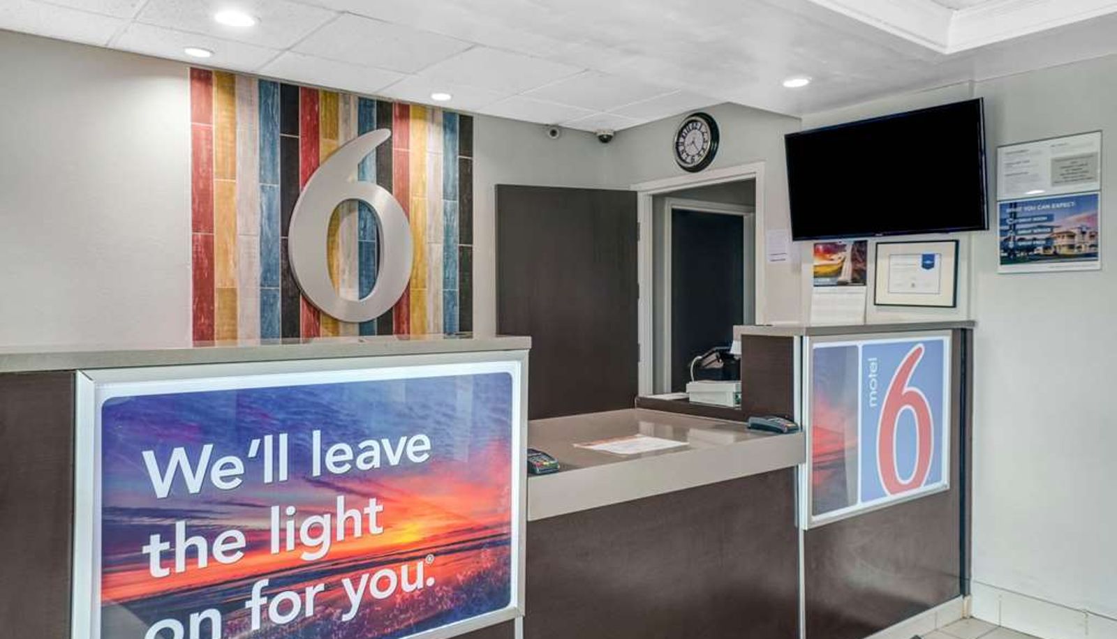 Hall - MOTEL 6 MONTGOMERY AIRPORT