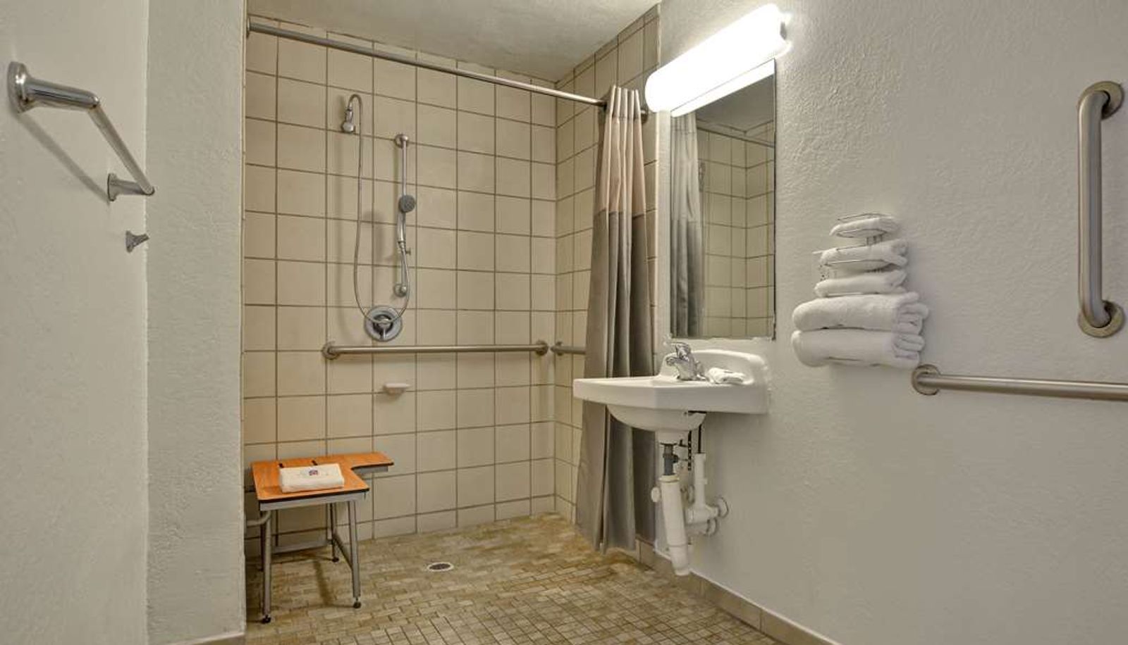 Room - Motel 6 Dania Beach