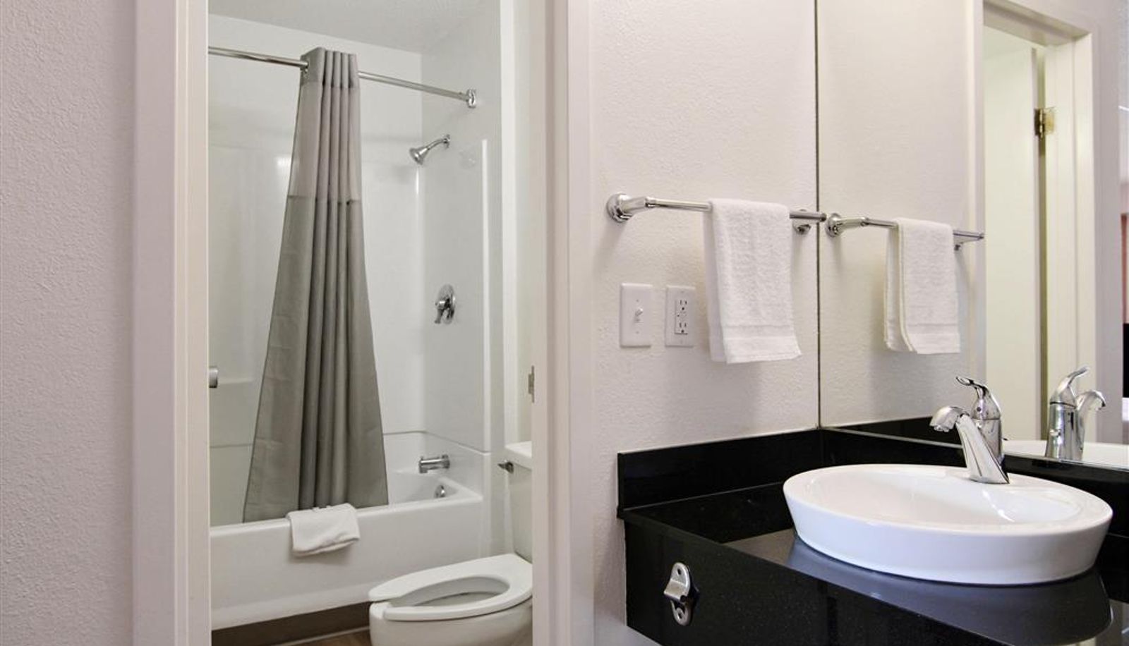 Standard room (double) - MOTEL 6 CLEVELAND - MIDDLEBURG HEIGHTS