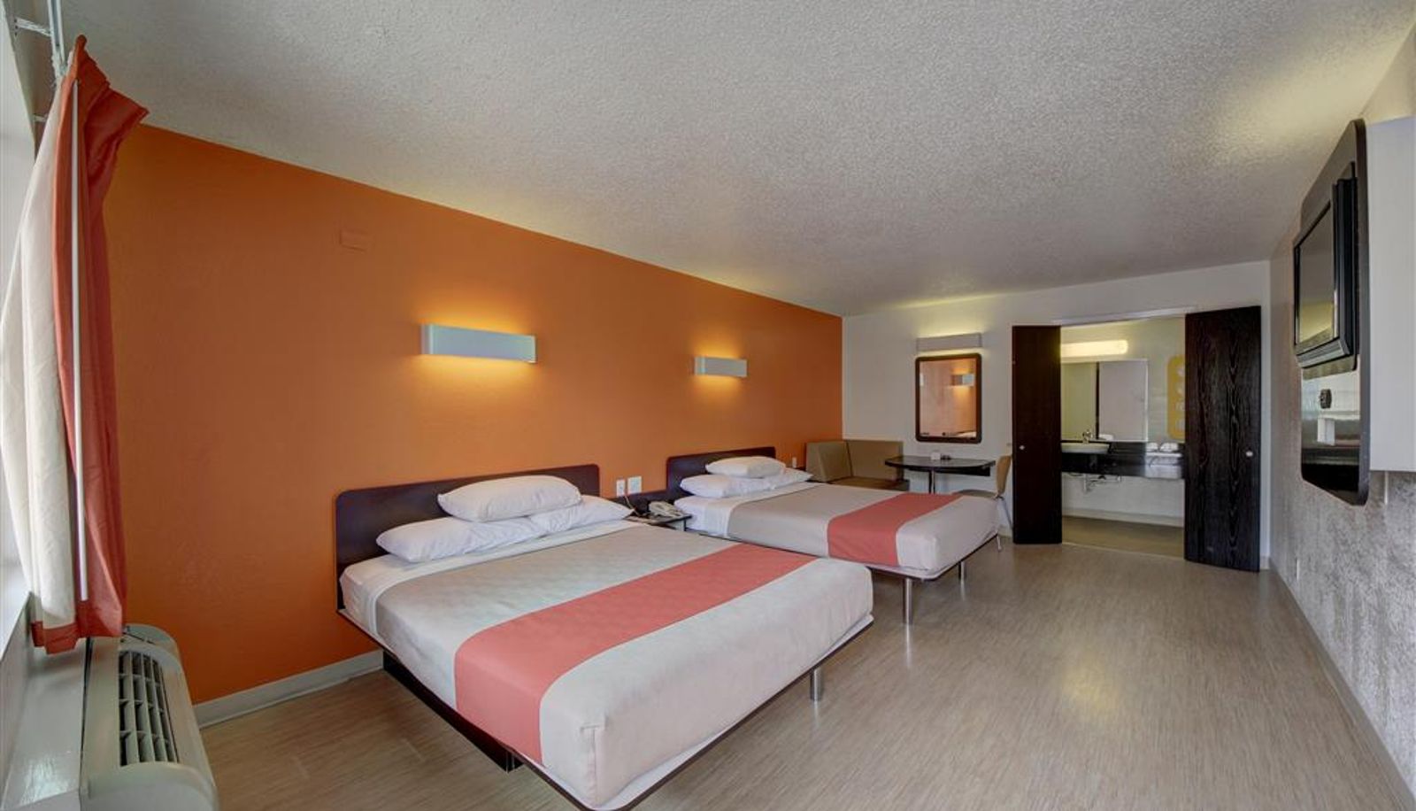 Suite - Motel 6 San Antonio Downtown