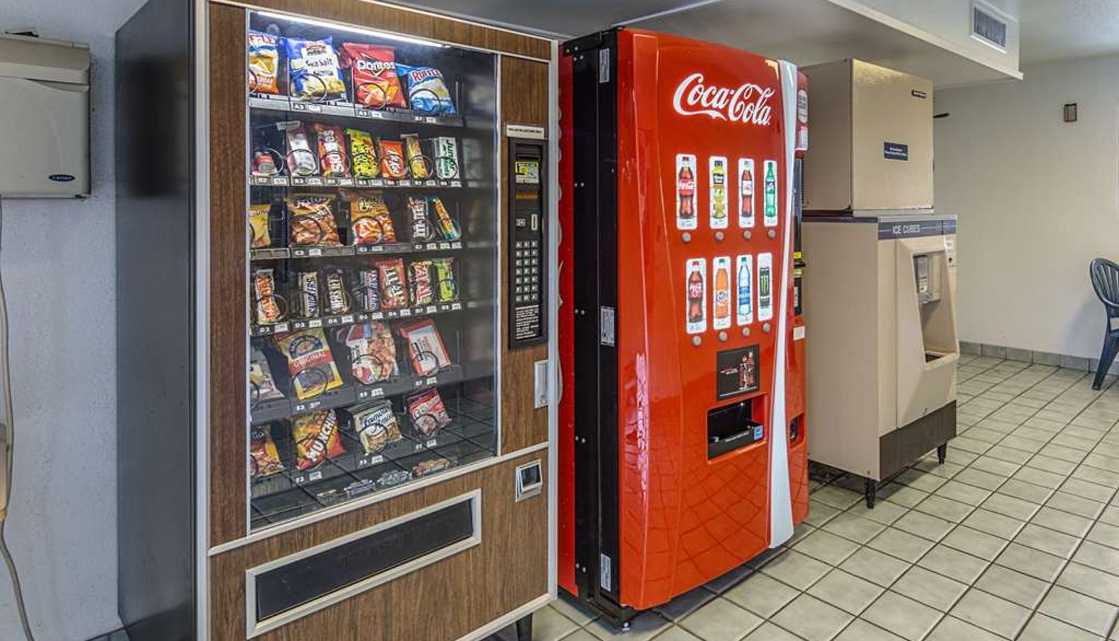 Interior view - MOTEL 6 YREKA