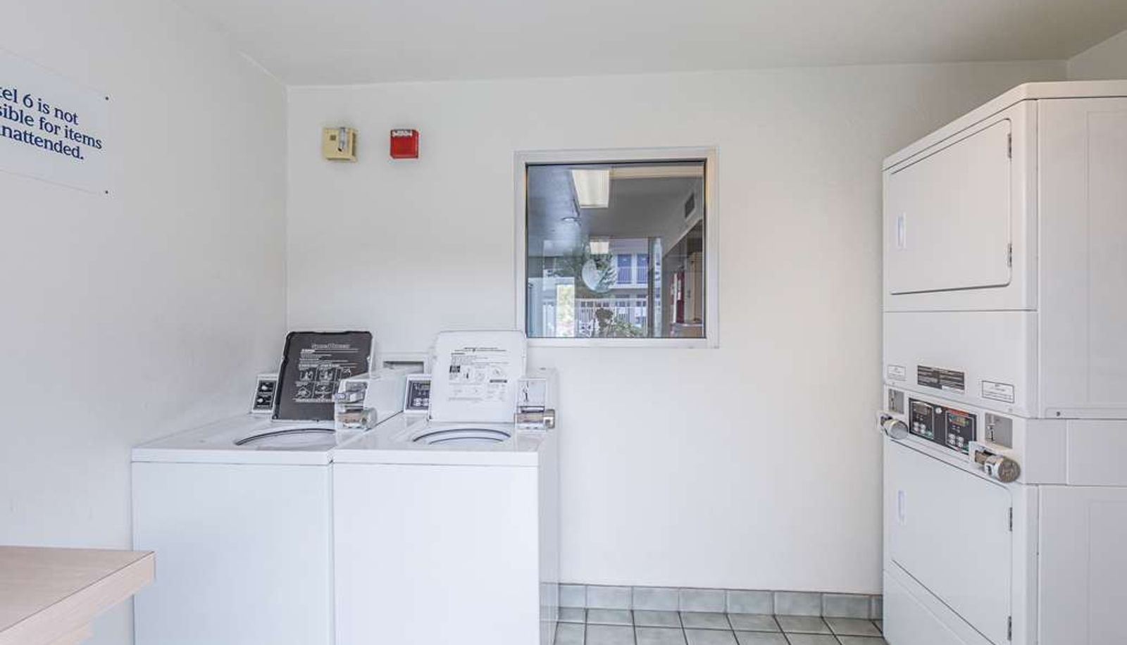 Interior view - MOTEL 6 YREKA