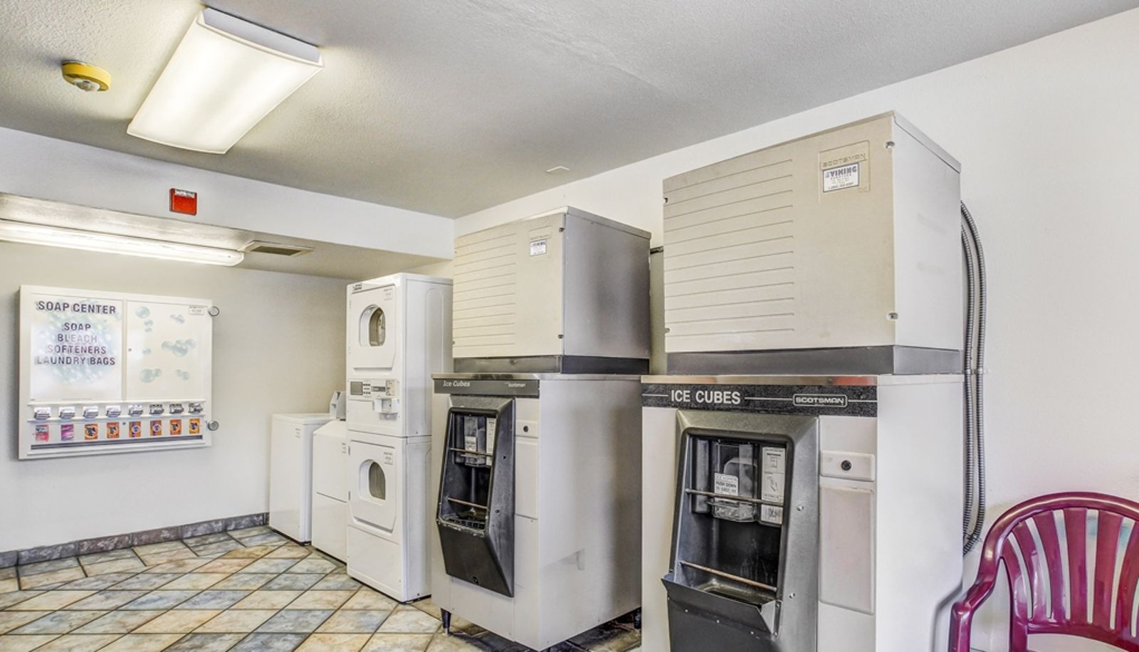 Interior view - Motel 6 Medford North