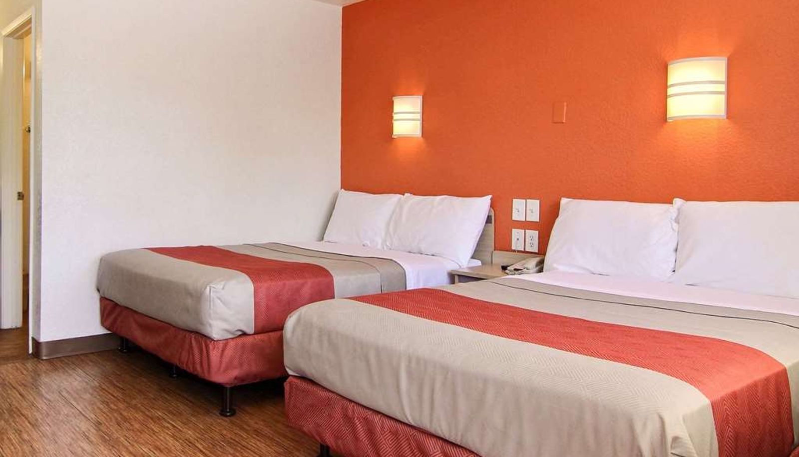 Zimmer - MOTEL 6 OWENSBORO