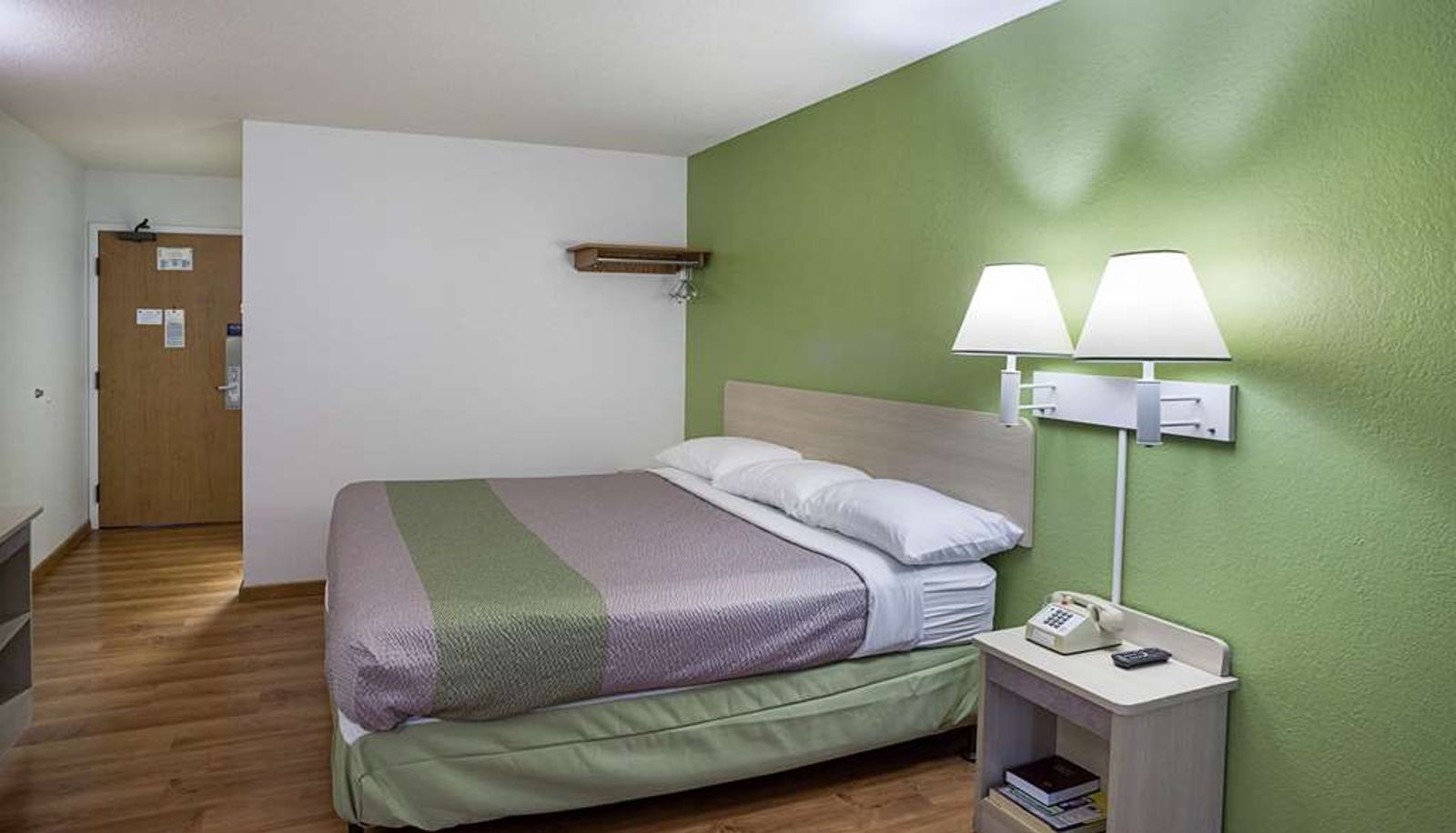 Room - Motel 6 Binghamton