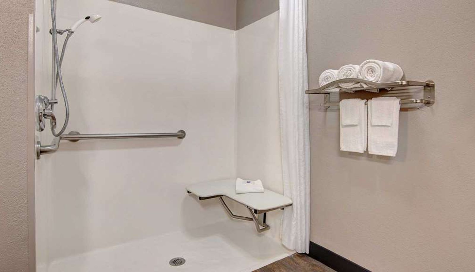 Zimmer - Motel 6 Gainesville GA