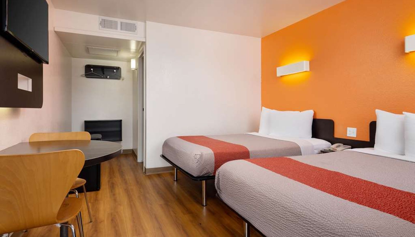 Room - MOTEL 6 PISMO BEACH