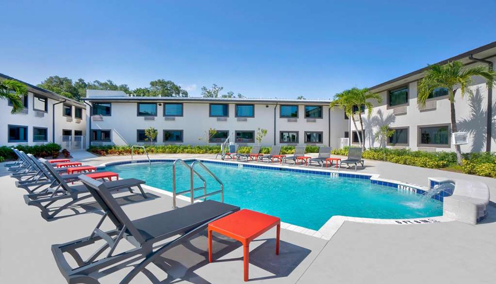Pool - Motel 6 Ft Lauderdale