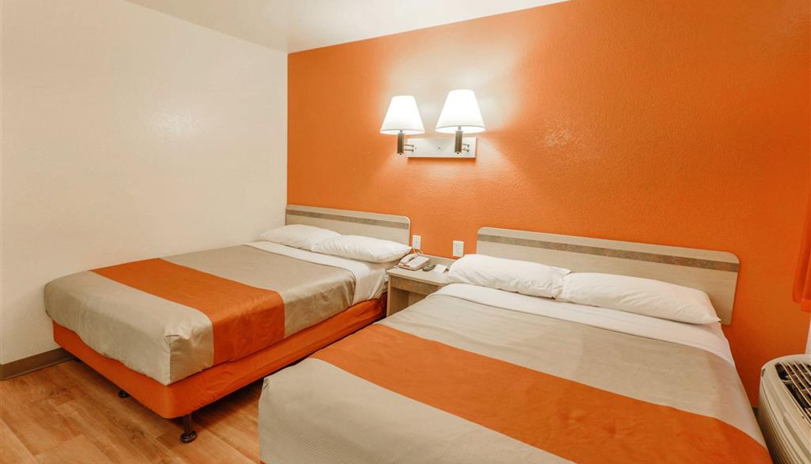 Zimmer - MOTEL 6 HUNTSVILLE TX