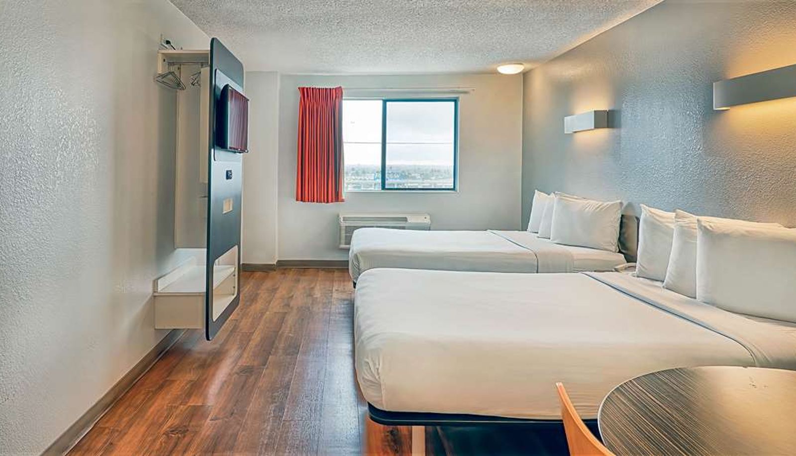 Zimmer - CA  Los Angeles Studio 6 Suites Los Angeles